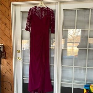 Elegant Burgundy Lace Evening Gown